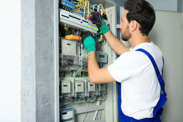 Best Circuit Breaker Repair  in Edgewater, FL